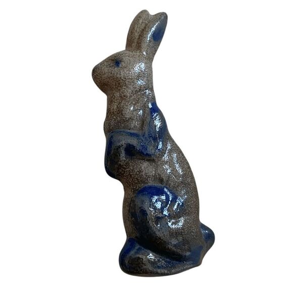 Vintage Ceramic Earthenware Rabbit 2.5" Long Figural Bunny Brooch Pin - Picture 1 of 4